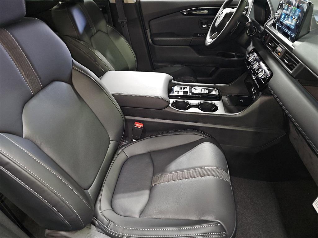 new 2025 Honda Pilot car, priced at $51,550