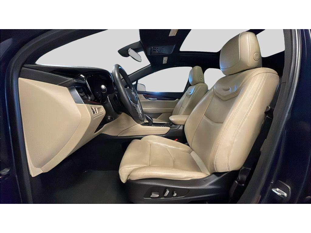 used 2017 Cadillac XT5 car, priced at $17,371