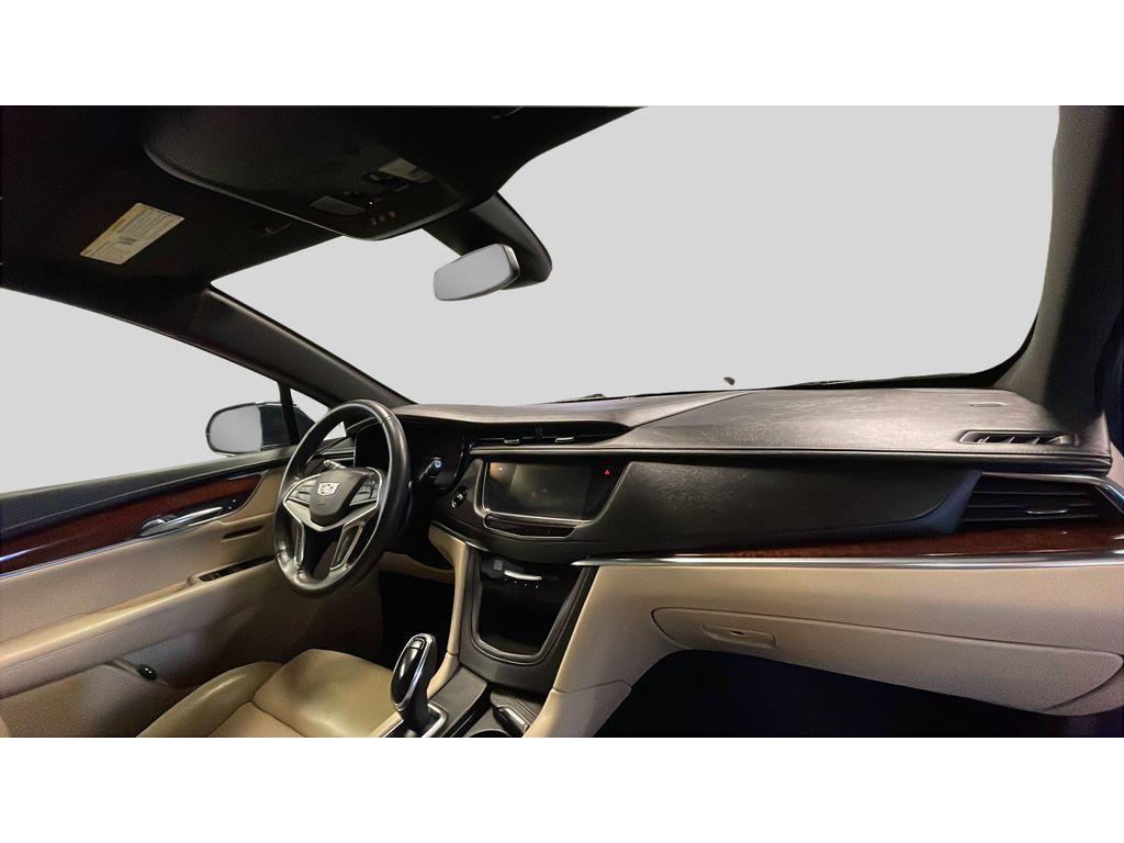 used 2017 Cadillac XT5 car, priced at $17,371