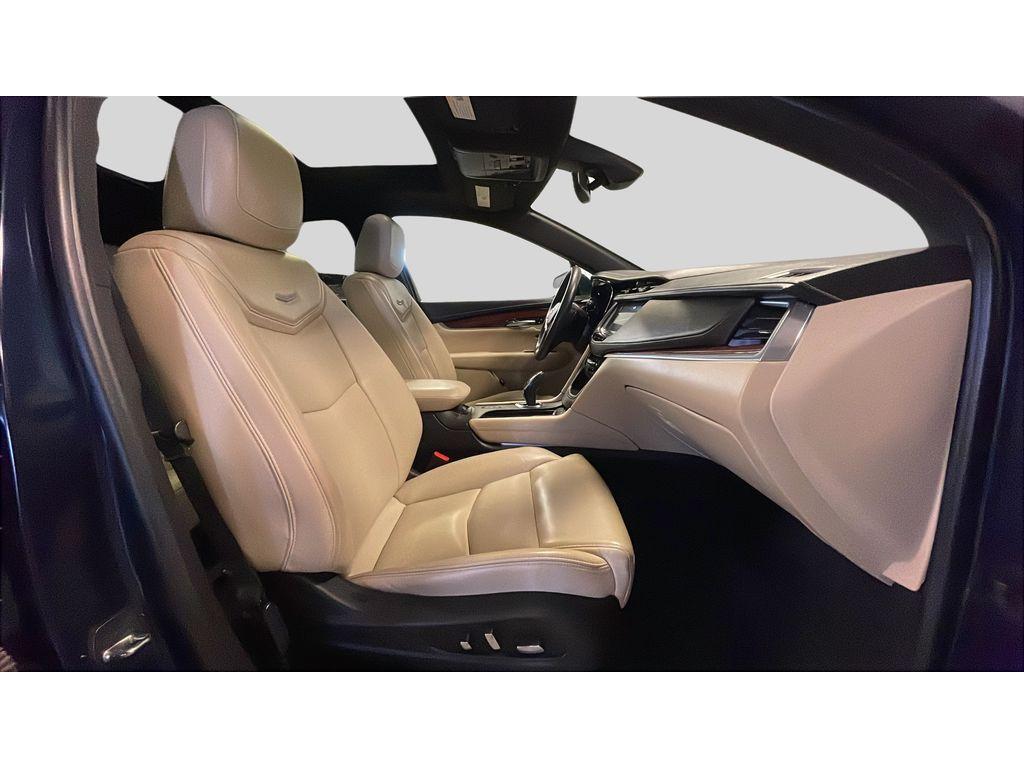 used 2017 Cadillac XT5 car, priced at $17,371