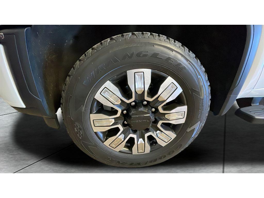 used 2024 GMC Sierra 2500 car, priced at $58,540