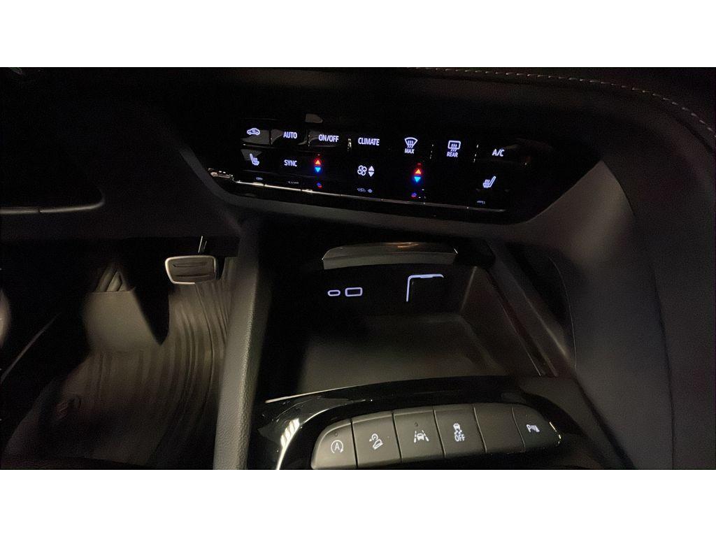 used 2022 Buick Envision car, priced at $24,990