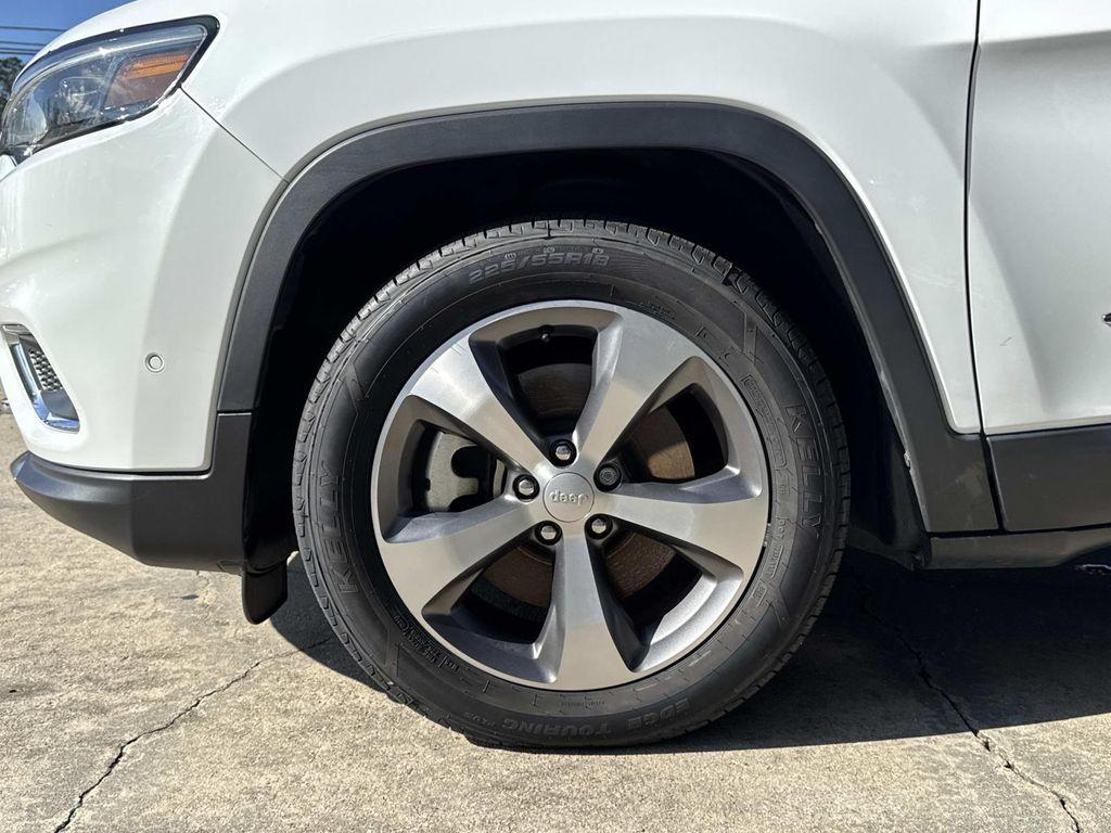 used 2021 Jeep Cherokee car, priced at $21,686