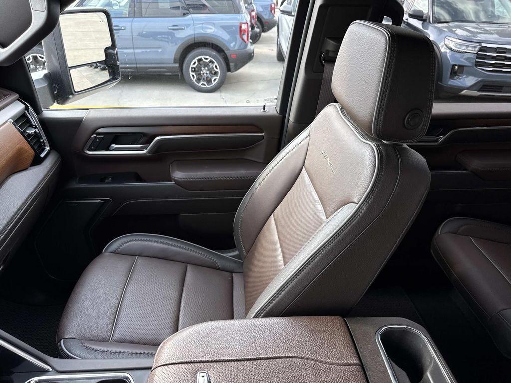 used 2025 GMC Sierra 2500 car, priced at $73,814