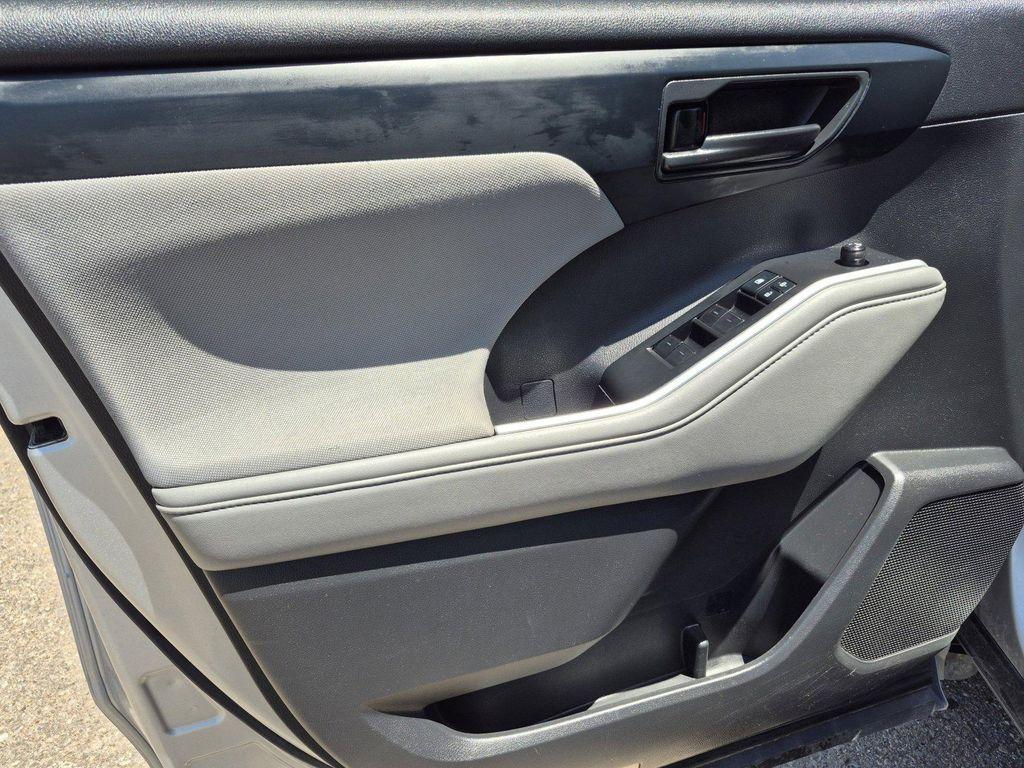 used 2021 Toyota Highlander car, priced at $24,348
