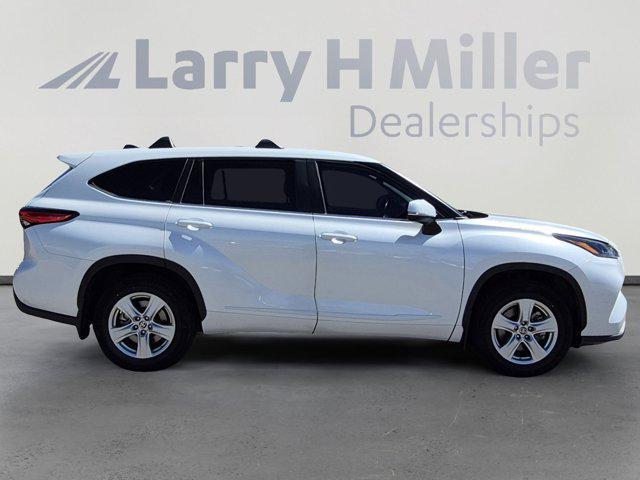 used 2023 Toyota Highlander car, priced at $35,995