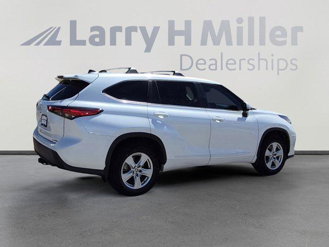 used 2023 Toyota Highlander car, priced at $35,995