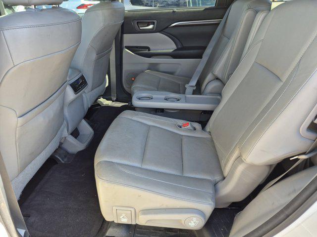 used 2015 Toyota Highlander Hybrid car, priced at $20,995