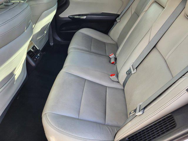 used 2015 Toyota Avalon Hybrid car, priced at $15,995