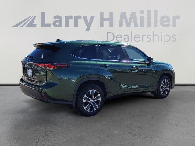 used 2024 Toyota Highlander car, priced at $38,895