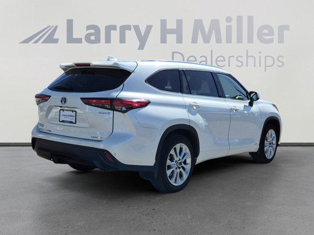 used 2021 Toyota Highlander Hybrid car, priced at $33,995