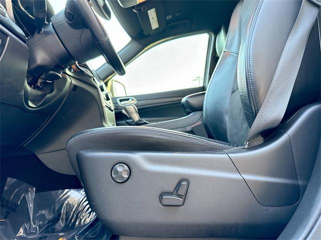 used 2019 Jeep Grand Cherokee car, priced at $21,059