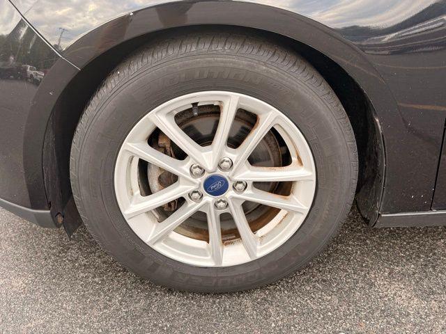 used 2016 Ford Focus car, priced at $5,900