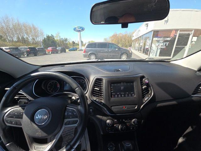 used 2019 Jeep Cherokee car, priced at $13,995