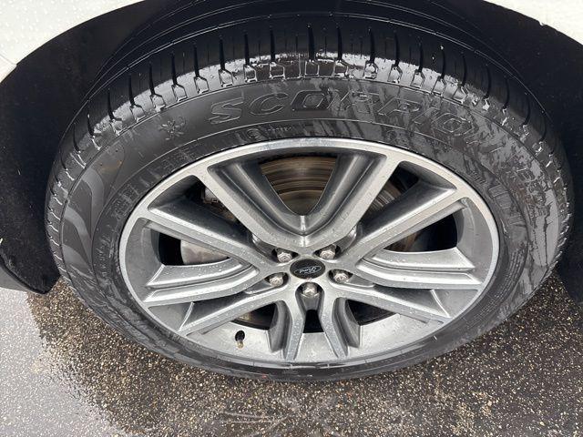 used 2024 Ford Edge car, priced at $28,000