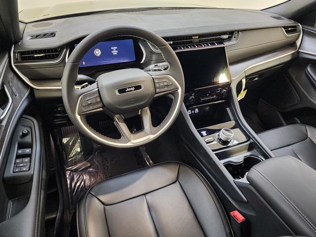 new 2025 Jeep Grand Cherokee car, priced at $44,724