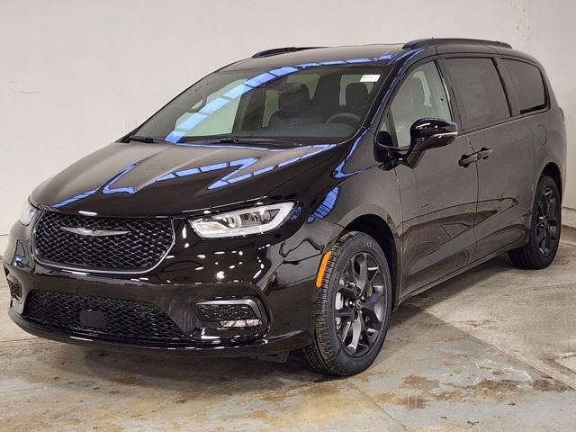 new 2026 Chrysler Pacifica car, priced at $49,139