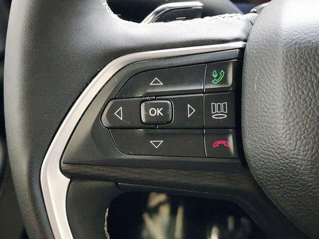 used 2024 Jeep Grand Cherokee car, priced at $32,399