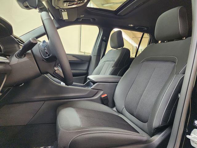 new 2026 Jeep Grand Cherokee car, priced at $43,527