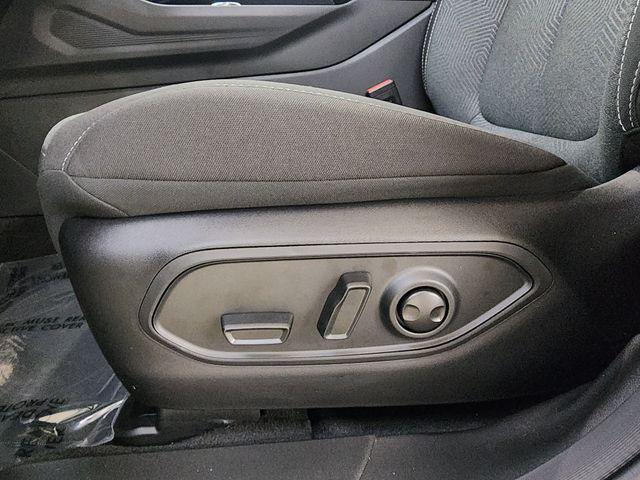 new 2026 Jeep Cherokee car, priced at $38,628