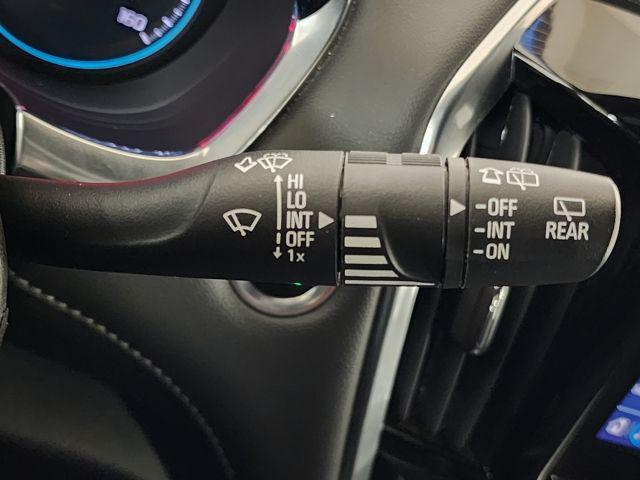 used 2023 Chevrolet Traverse car, priced at $25,998