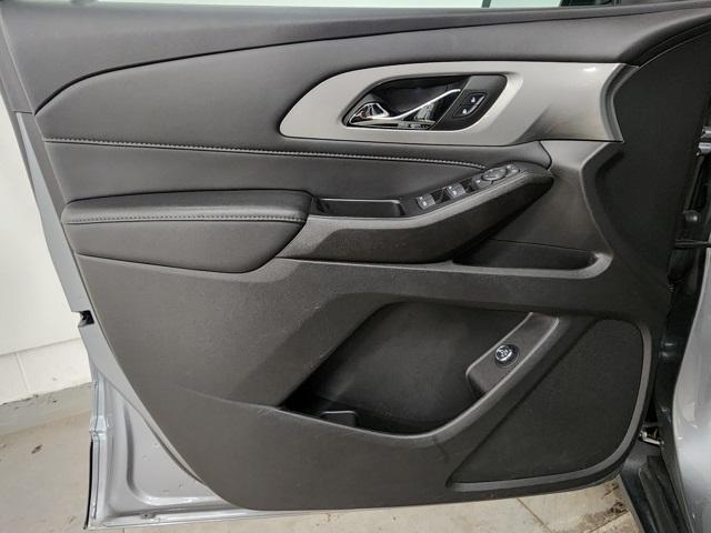 used 2023 Chevrolet Traverse car, priced at $27,426