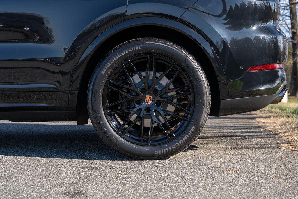 new 2026 Porsche Cayenne car, priced at $120,080