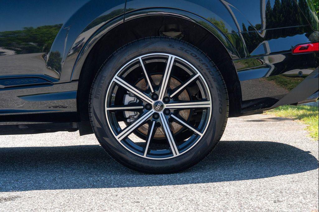 used 2025 Audi Q7 car, priced at $49,994