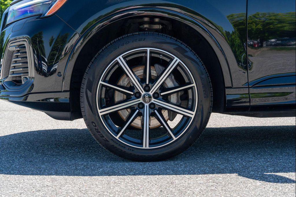 used 2025 Audi Q7 car, priced at $49,994