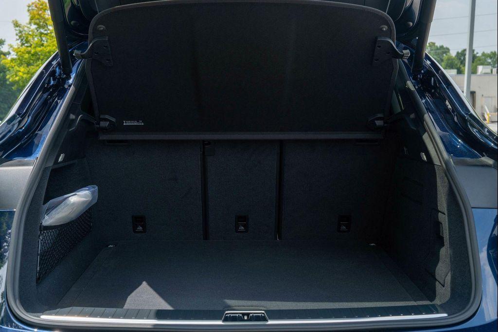 new 2025 Porsche Cayenne car, priced at $113,805
