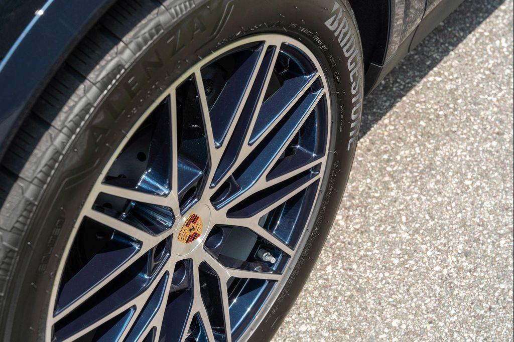 new 2025 Porsche Cayenne car, priced at $113,805