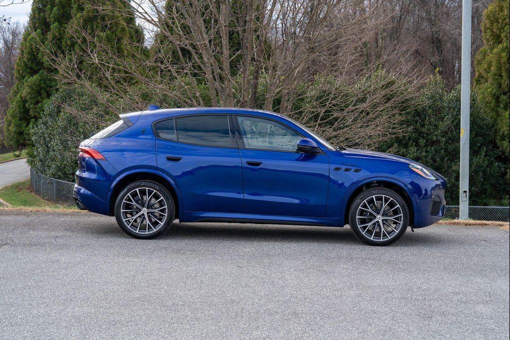new 2026 Maserati Grecale car, priced at $91,915