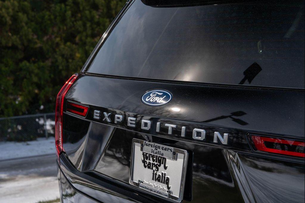 used 2025 Ford Expedition Max car, priced at $71,990