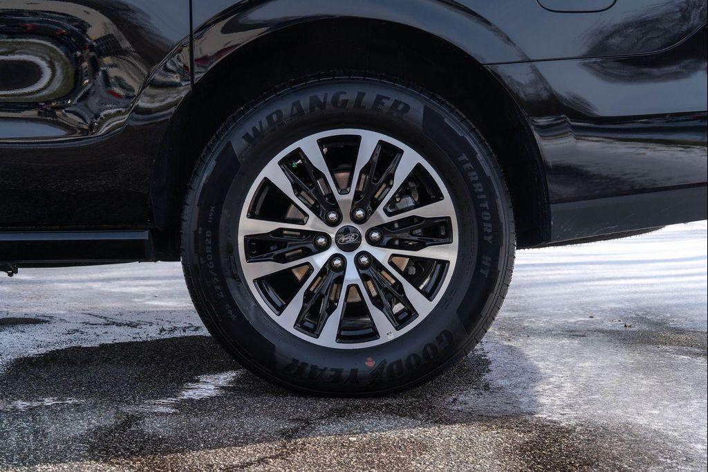 used 2025 Ford Expedition Max car, priced at $71,990