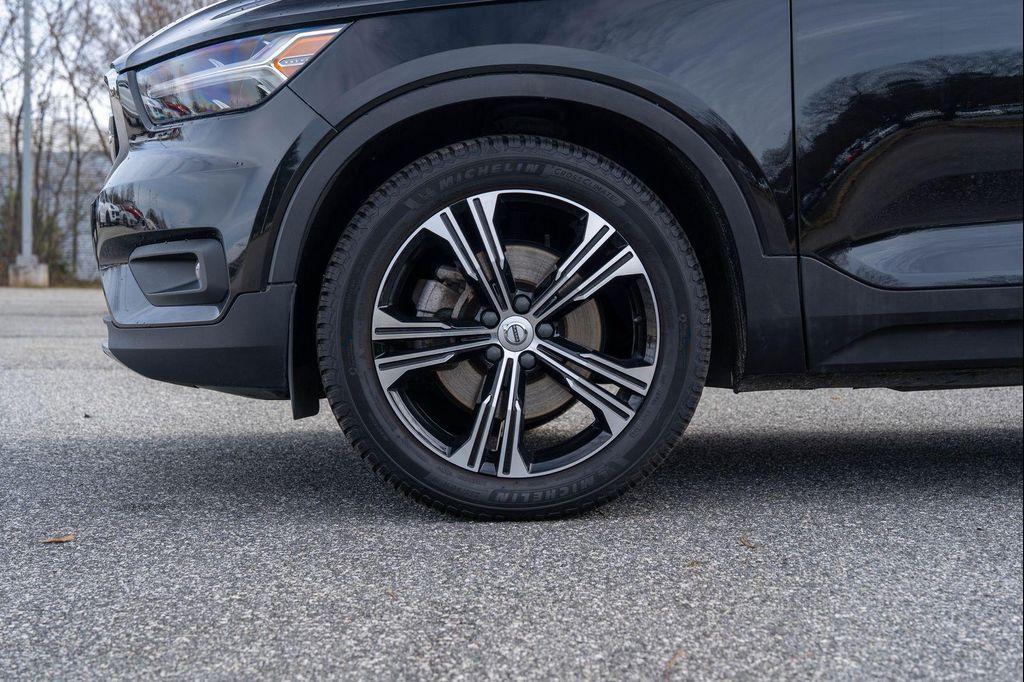 used 2020 Volvo XC40 car, priced at $22,990