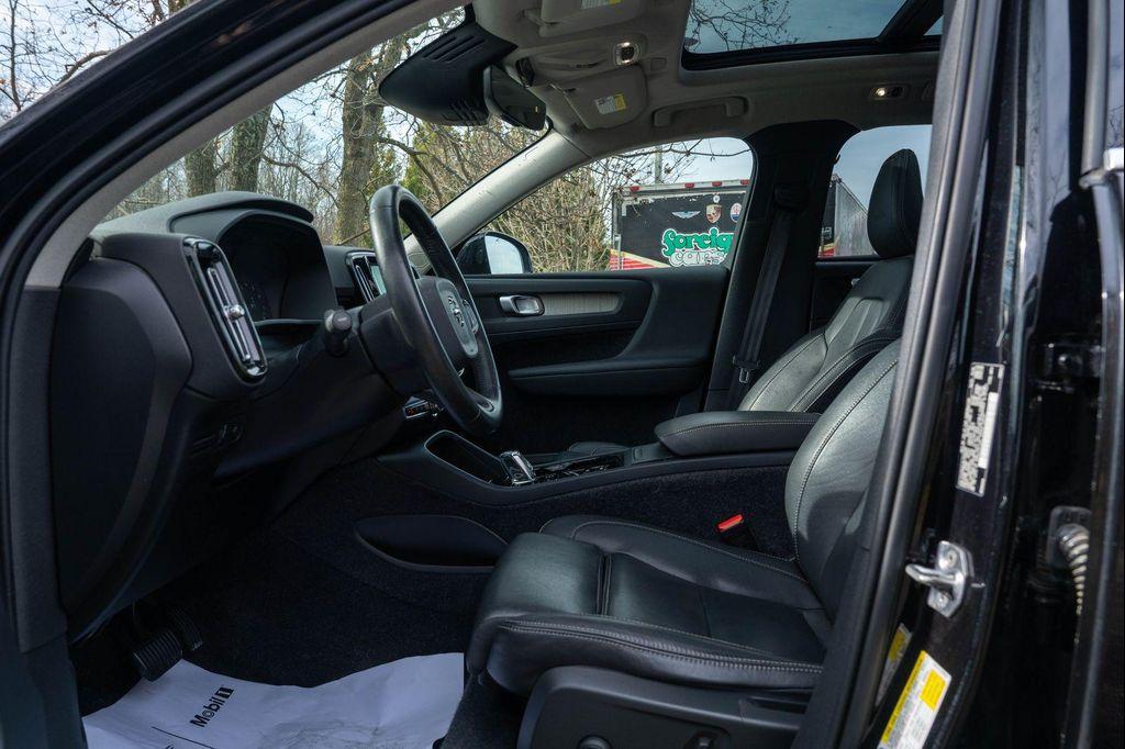 used 2020 Volvo XC40 car, priced at $22,990