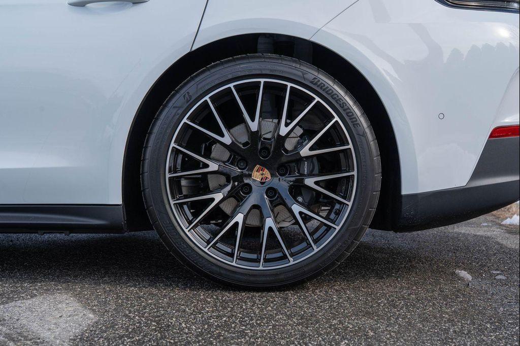 new 2026 Porsche Panamera car, priced at $142,080