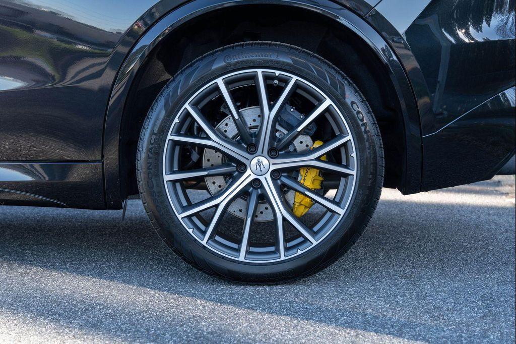 new 2026 Maserati Grecale car, priced at $95,795