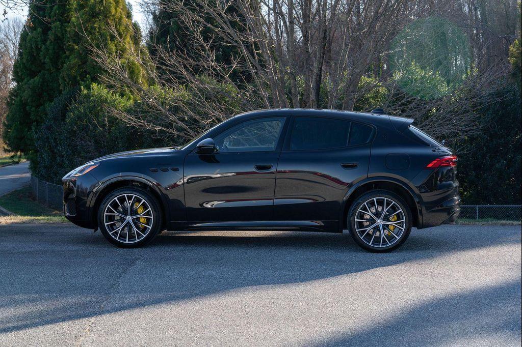 new 2026 Maserati Grecale car, priced at $95,795