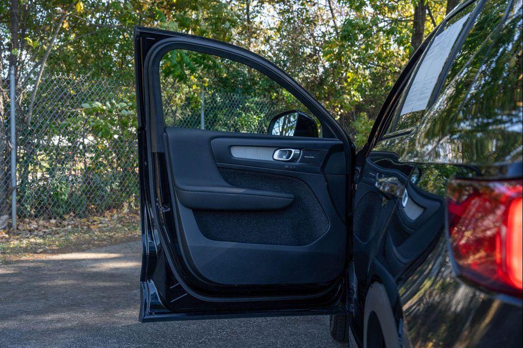 used 2024 Volvo XC40 car, priced at $31,900