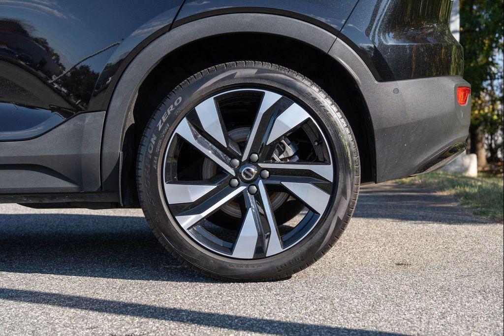 used 2024 Volvo XC40 car, priced at $31,900