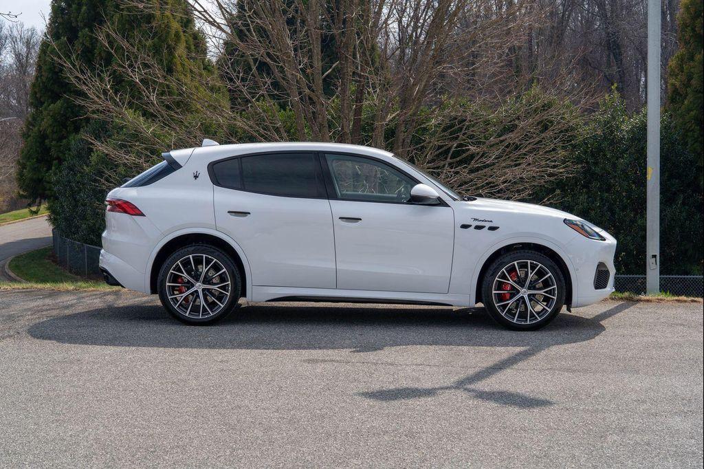 new 2026 Maserati Grecale car, priced at $93,965