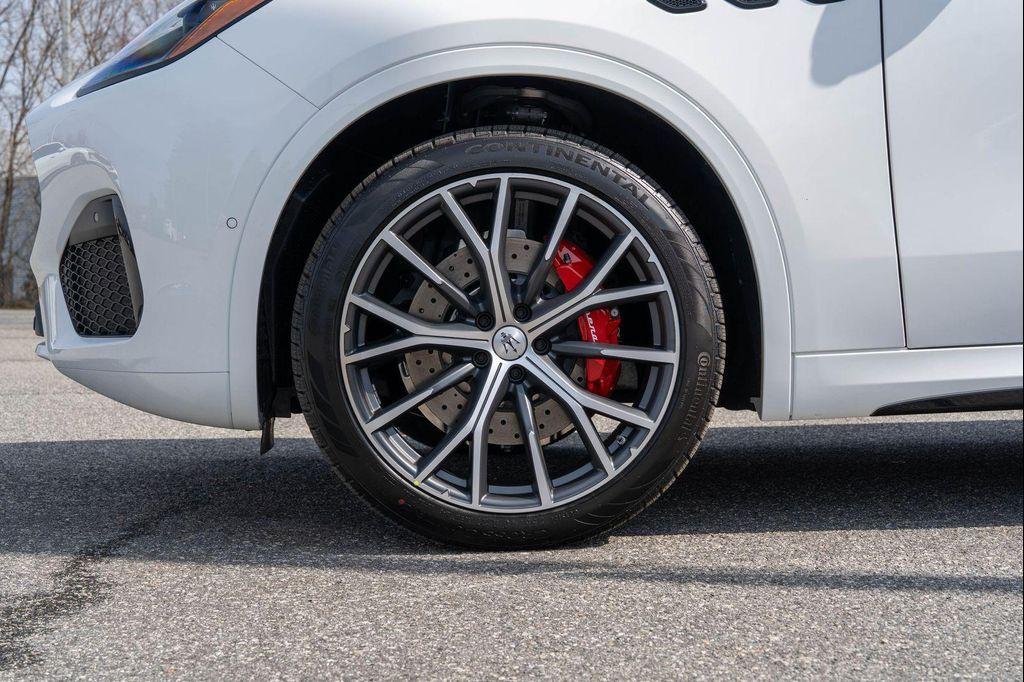 new 2026 Maserati Grecale car, priced at $93,965