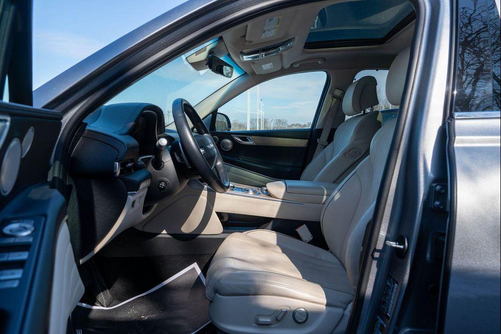used 2023 Genesis GV80 car, priced at $38,990