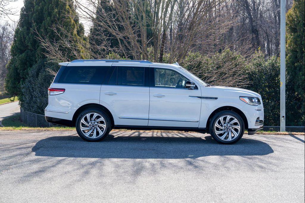 used 2024 Lincoln Navigator car, priced at $79,987