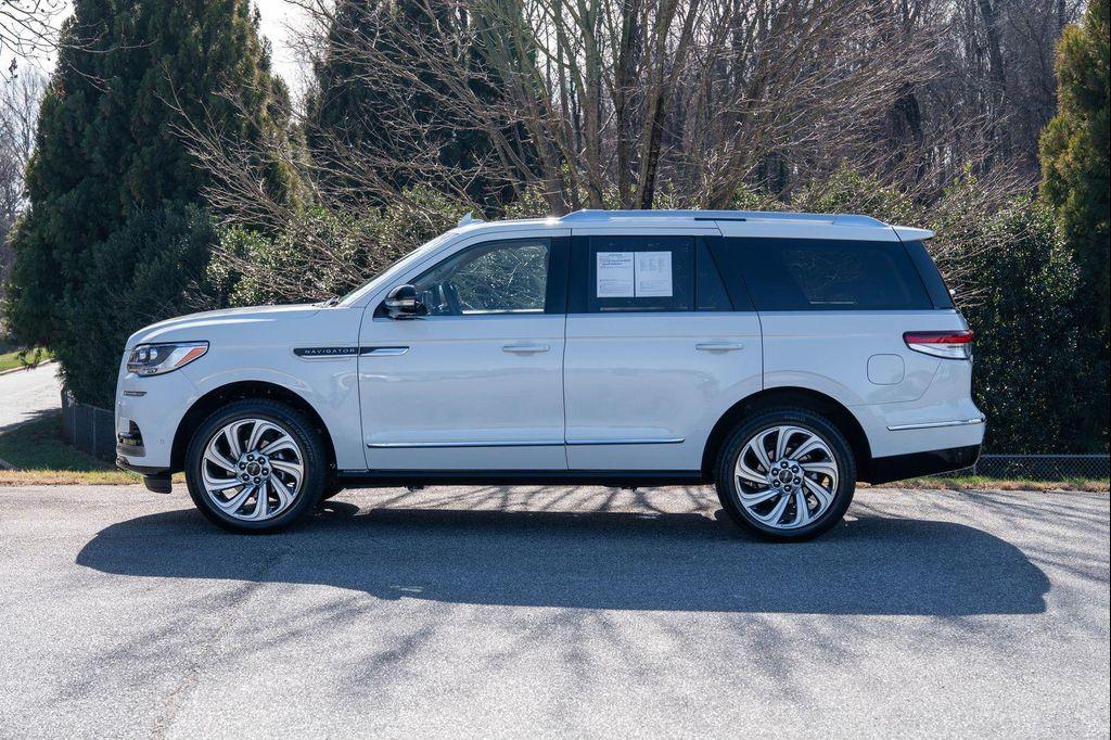 used 2024 Lincoln Navigator car, priced at $79,987