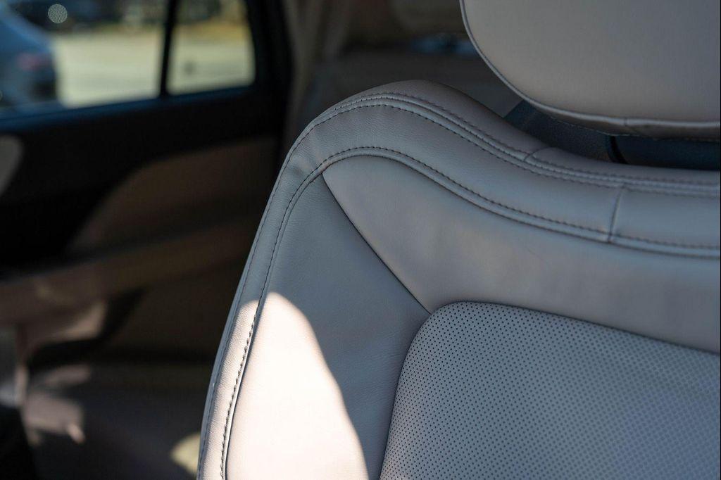 used 2024 Lincoln Navigator car, priced at $79,987