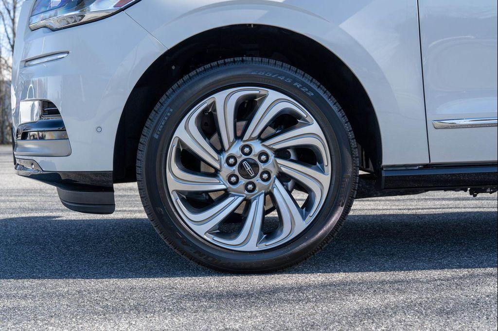 used 2024 Lincoln Navigator car, priced at $79,987