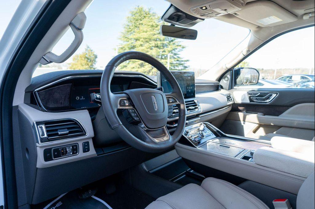 used 2024 Lincoln Navigator car, priced at $79,987