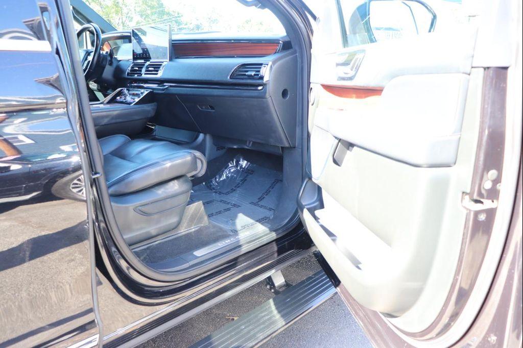 used 2024 Lincoln Navigator car, priced at $59,995